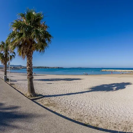 Spacious A Few Steps From The Sea * Six-Fours-les-Plages